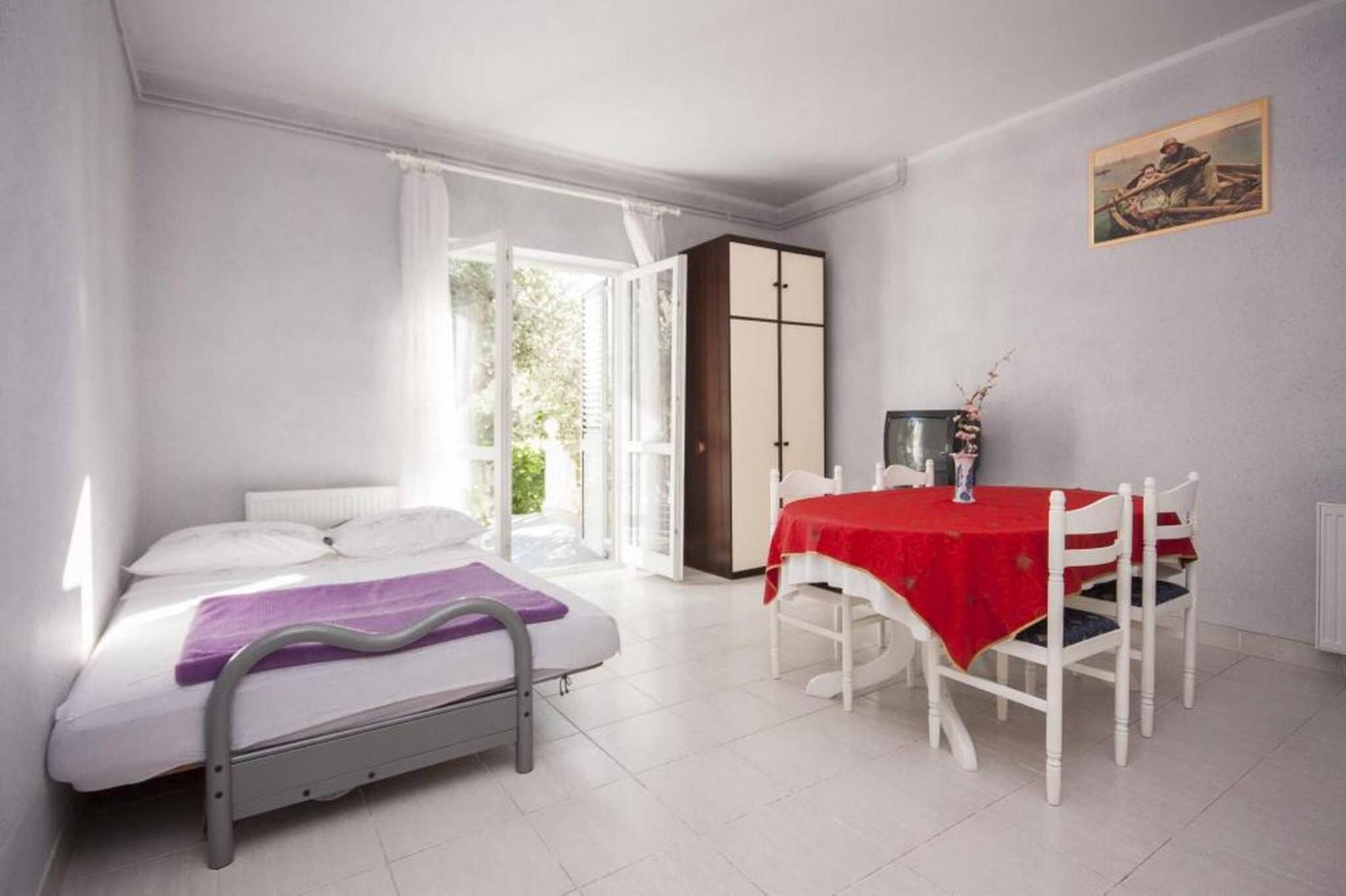 Apartments Zdenka 브로다리카 외부 사진