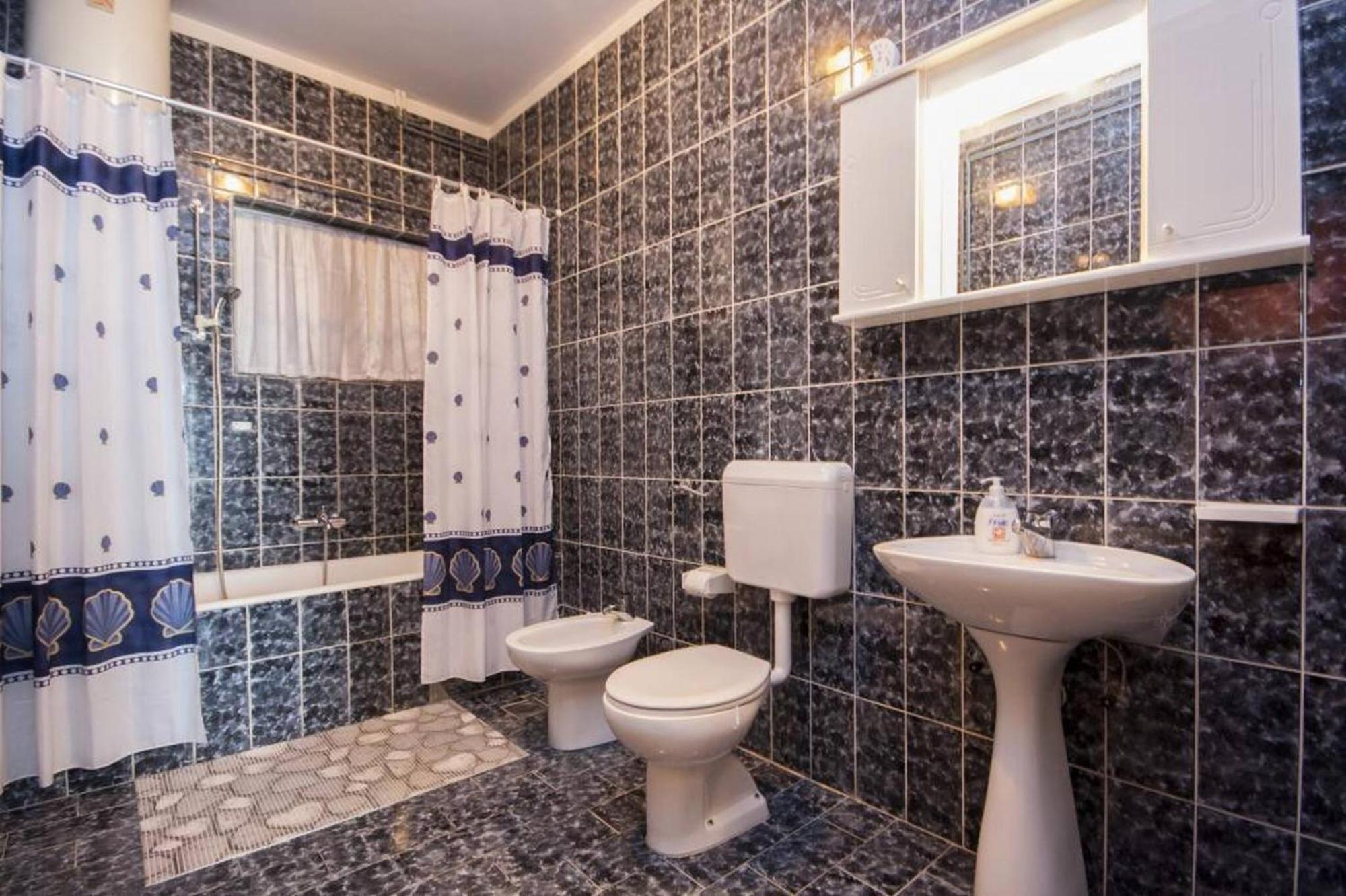 Apartments Zdenka 브로다리카 외부 사진
